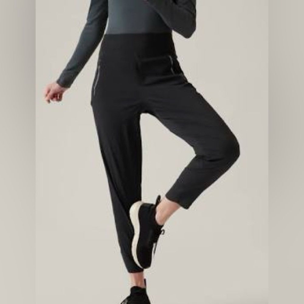 Athleta Trekkie North Joggers - Black - Size 10